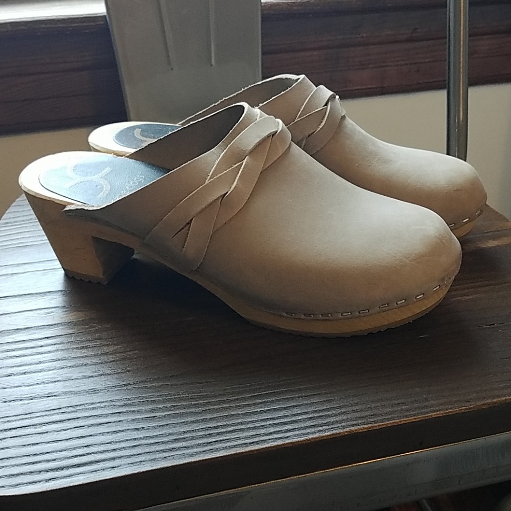 Leather and Wooden Cape Clogs made in Sweden